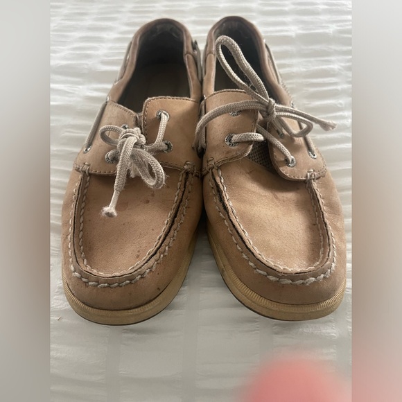 Sperry Topsiders - women’s 7 1/2. - Picture 4 of 8